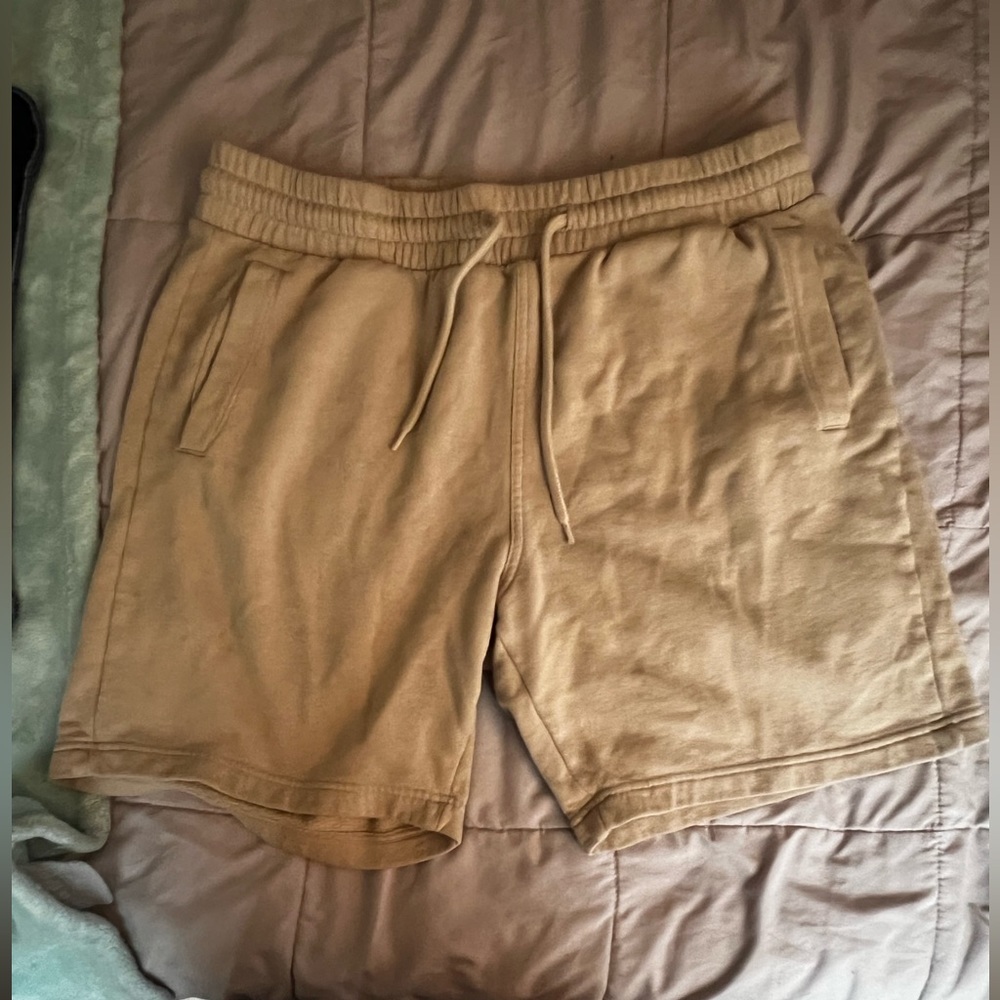 Men’s H&M Nude Shorts